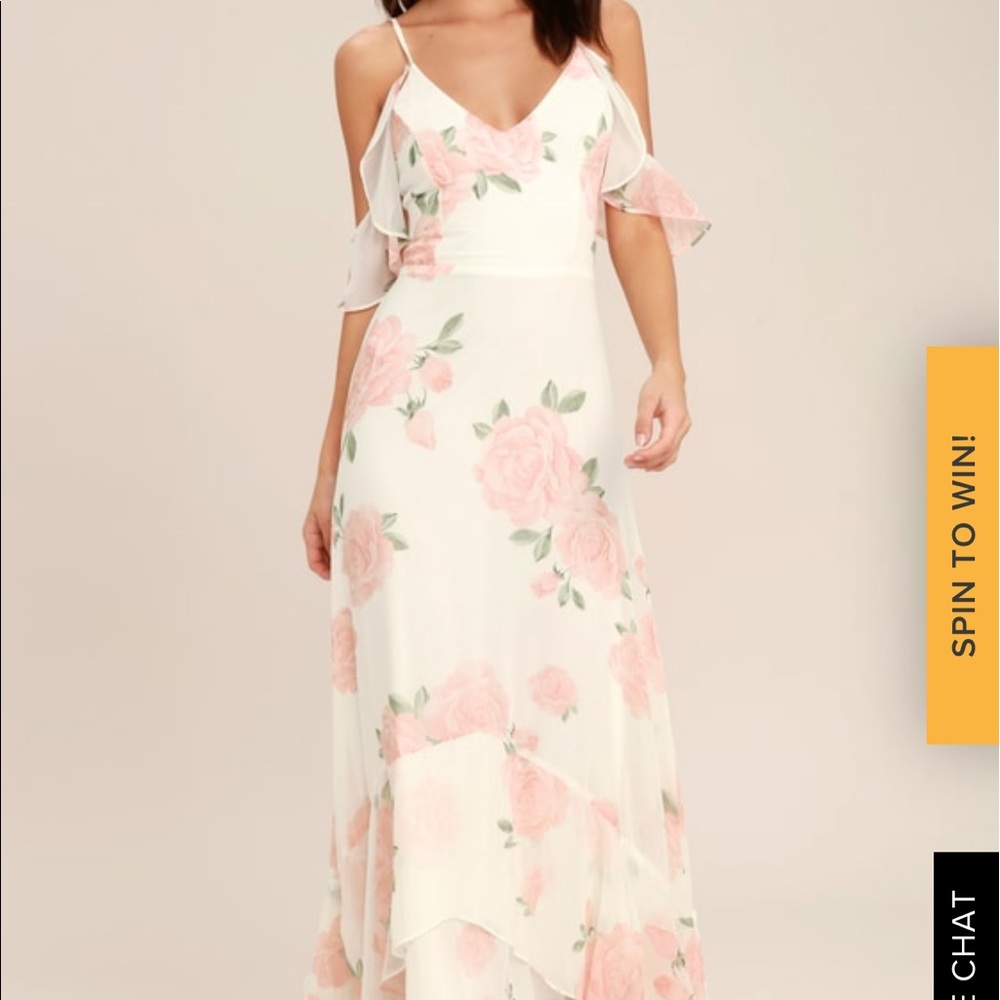 Lulu’s NWT XS Floral Maxi Dress 🌸